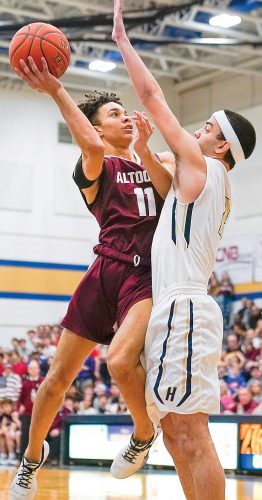 Fast & furious: Altoona downs Tigers